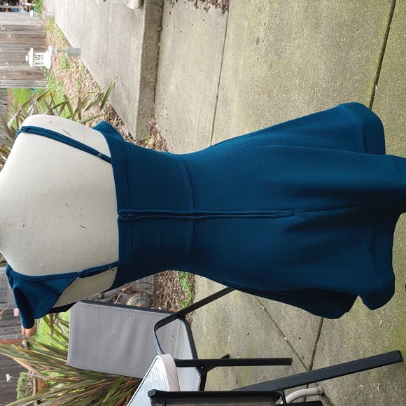 Teal short dress with Asymmetrical top. size junior 1/2 - Picture 4 of 5